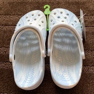NWT CROCS